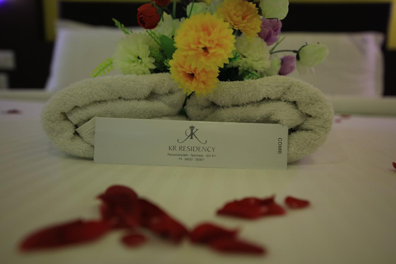 Kr Residency Hotel Kānādukāttān Kültér fotó