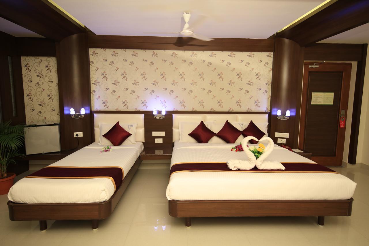 Kr Residency Hotel Kānādukāttān Szoba fotó