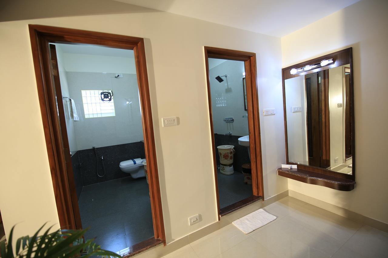 Kr Residency Hotel Kānādukāttān Kültér fotó